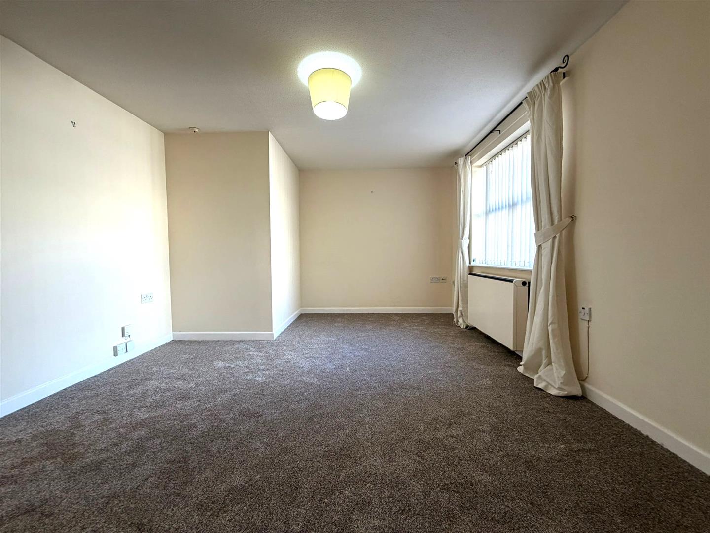 Dumbarton House Court , Bryn Y Mor Crescent, Swansea, SA1 4QX